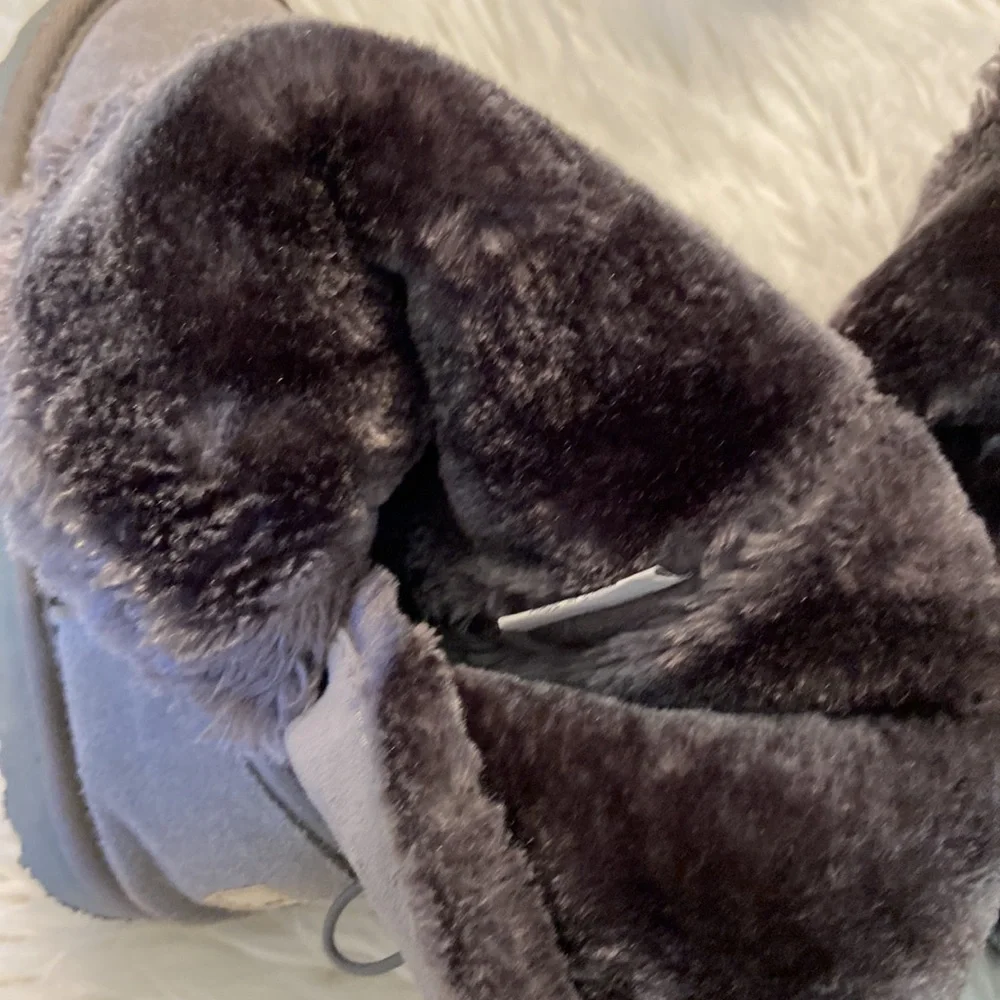 UGG Bailey Boots size W3.5 very good condition see pictures and video